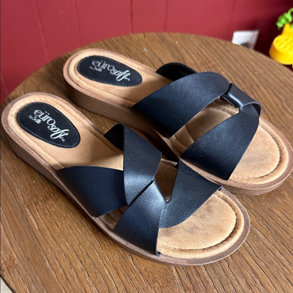 eurosoft Black Cross-Strap Slide Sandals